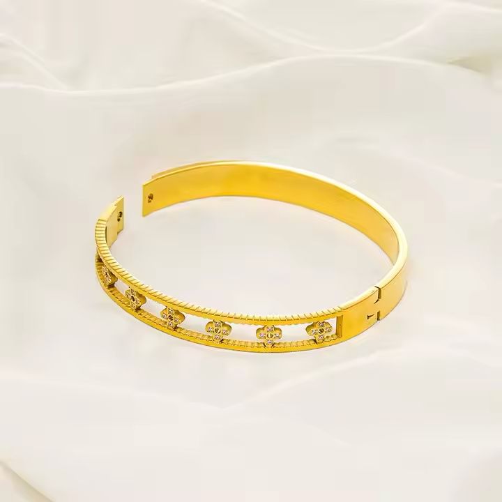 Star Bracelet