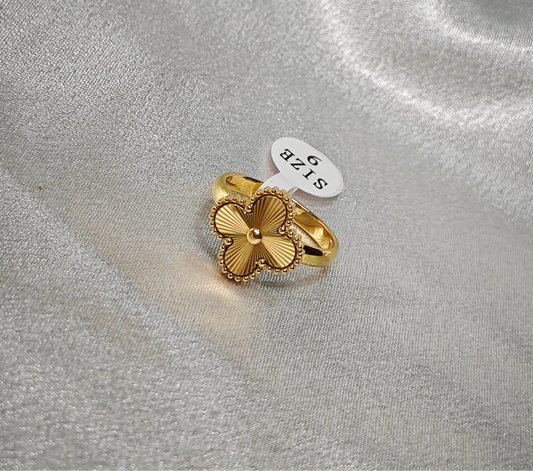 Clover 3D ring - gold